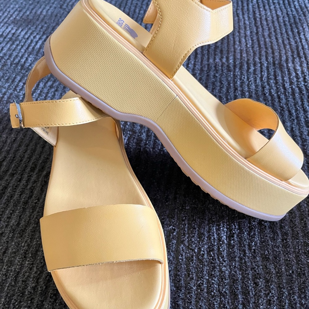 Sorel Dayspring Platform Sandal Yellow Ray SZ 9